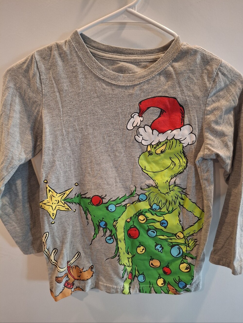 Kids' Gray Grinch Holiday Long-Sleeve Tee with Festive Graphic